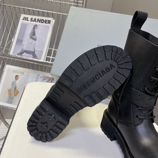 男➕20 Balenciaga巴黎世家25FW毒液Venom情侣款单扣绑带机车靴 请认准高版本 这款靴 男➕20 Balenciaga巴黎世家25FW毒液Venom情侣款单扣绑带机车靴 请认准高版本 这款靴