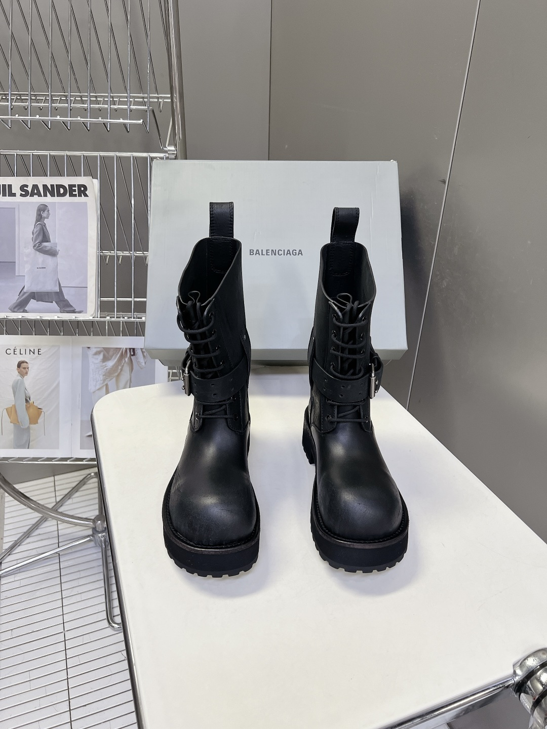 男➕20 Balenciaga巴黎世家25FW毒液Venom情侣款单扣绑带机车靴  请认准高版本 这款靴