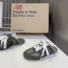 Miu Miu 缪缪× New Balance 530 SL 联名德训鞋 半拖 超多明星网红种草 复古运动风休闲跑鞋,融 Miu Miu 缪缪× New Balance 530 SL 联名德训鞋 半拖 超多明星网红种草 复古运动风休闲跑鞋,融