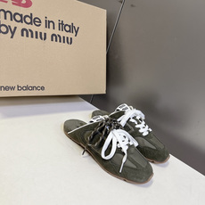 Miu Miu 缪缪× New Balance 530 SL 联名德训鞋 半拖 超多明星网红种草 复古运动风休闲跑鞋,融 Miu Miu 缪缪× New Balance 530 SL 联名德训鞋 半拖 超多明星网红种草 复古运动风休闲跑鞋,融
