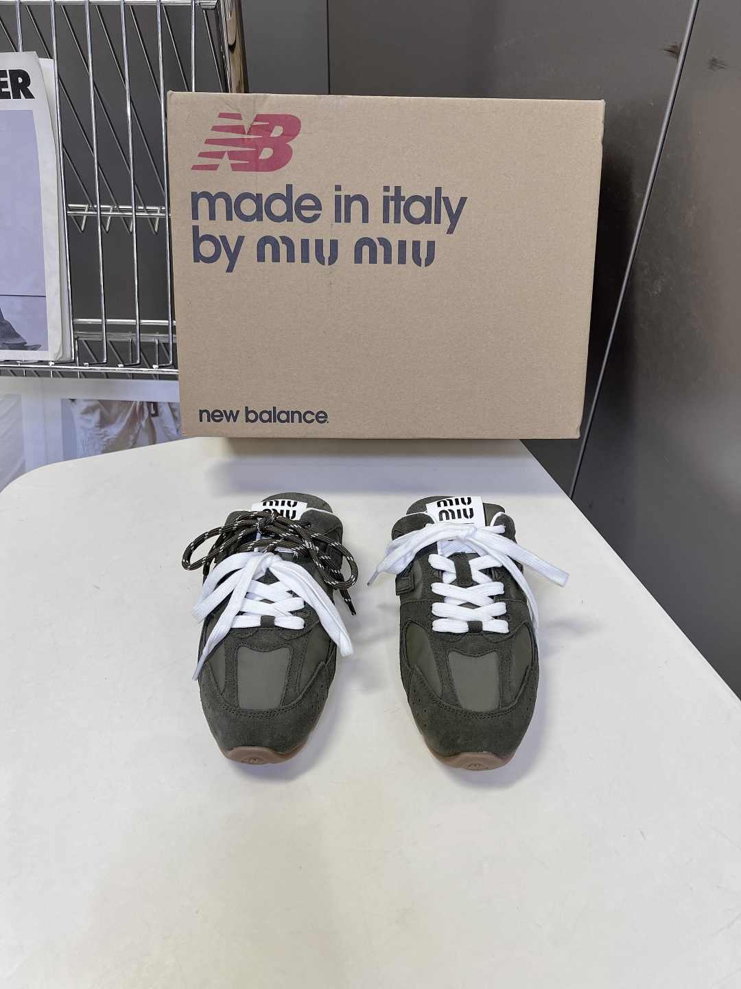 Miu Miu 缪缪× New Balance 530 SL 联名德训鞋 半拖 超多明星网红种草 复古运动风休闲跑鞋,融 Miu Miu 缪缪× New Balance 530 SL 联名德训鞋 半拖 超多明星网红种草 复古运动风休闲跑鞋,融