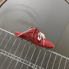 Miu Miu 缪缪× New Balance 530 SL 联名德训鞋 半拖 超多明星网红种草 复古运动风休闲跑鞋,融 Miu Miu 缪缪× New Balance 530 SL 联名德训鞋 半拖 超多明星网红种草 复古运动风休闲跑鞋,融