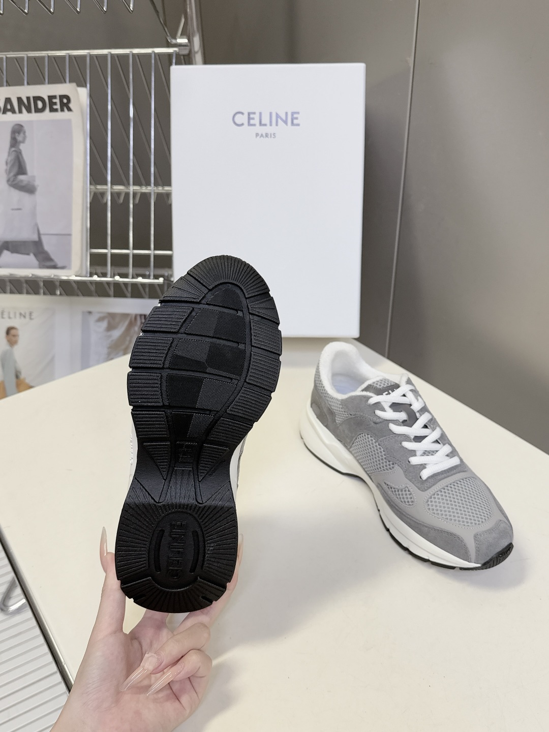 CELINE思琳最新款复古老爹鞋 运动鞋 超多明星网红种草 CELINE TRIOMPHE RUNNER 低帮复古运动鞋