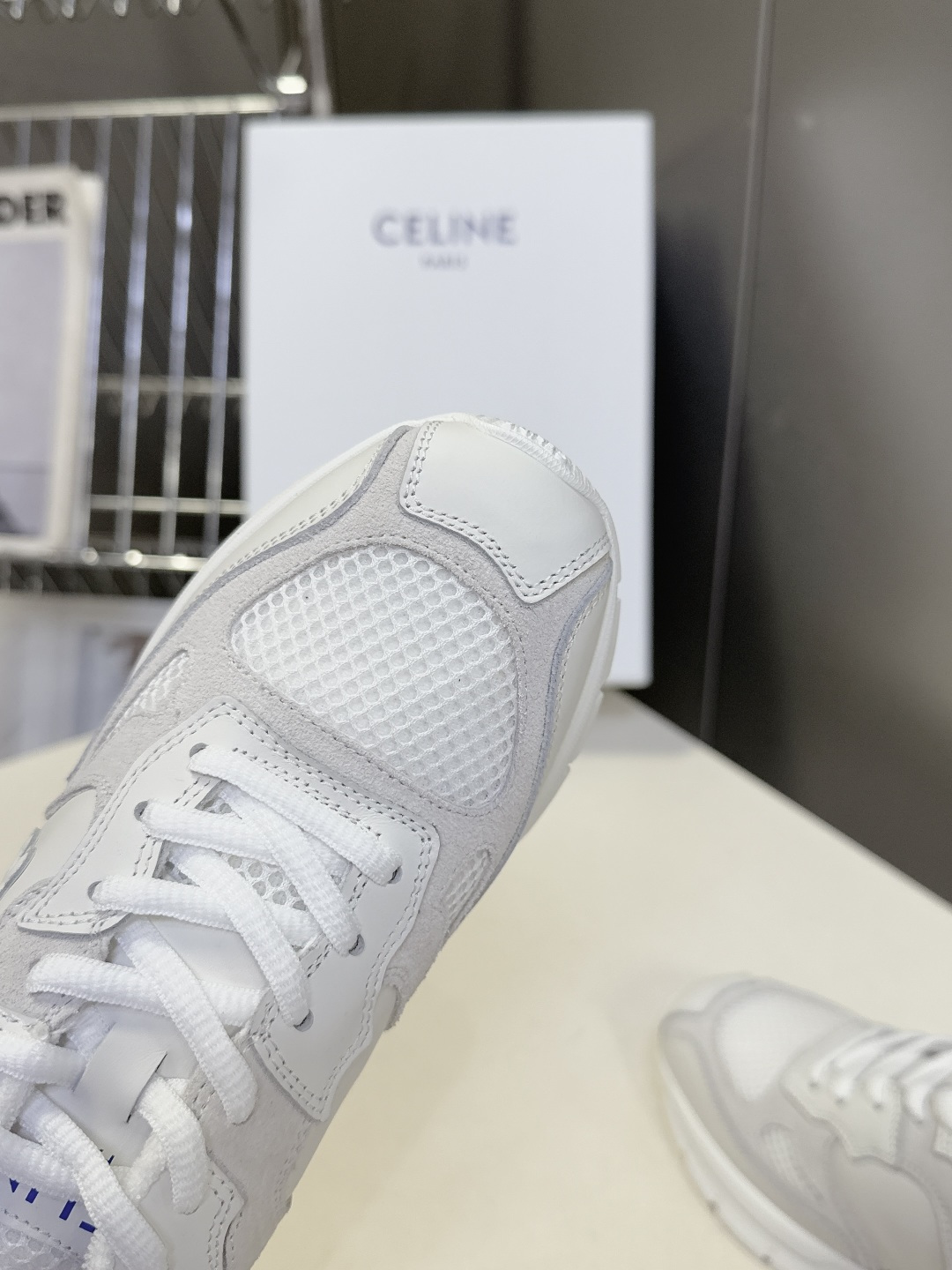 CELINE思琳最新款复古老爹鞋 运动鞋 超多明星网红种草 CELINE TRIOMPHE RUNNER 低帮复古运动鞋 CELINE思琳最新款复古老爹鞋 运动鞋 超多明星网红种草 CELINE TRIOMPHE RUNNER 低帮复古运动鞋