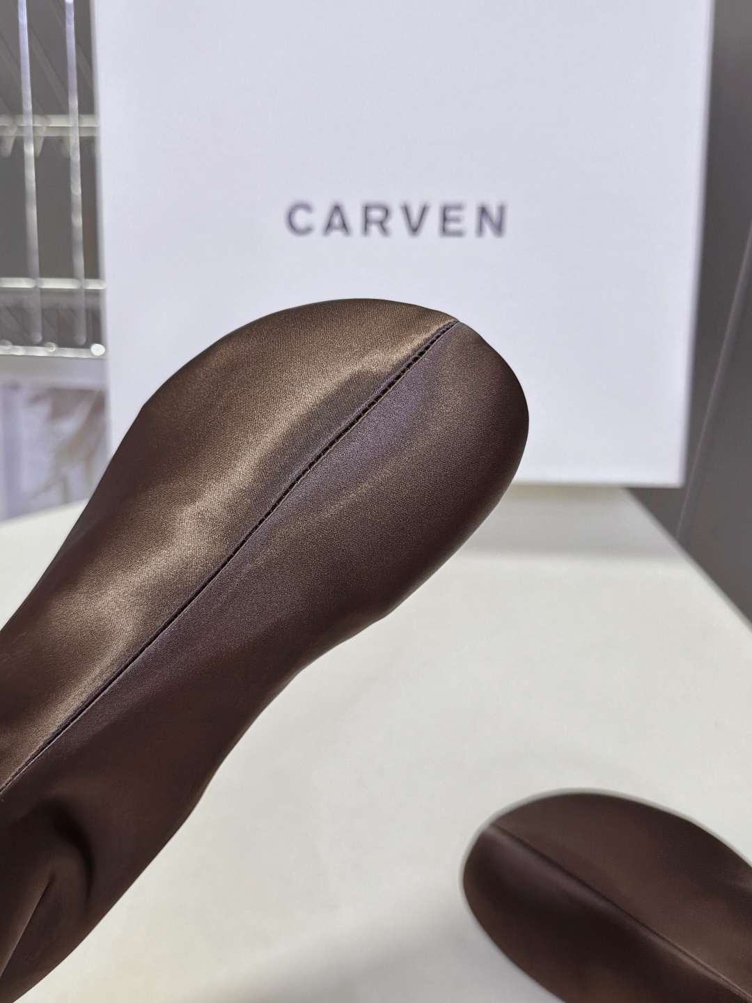 CARVEN秋冬最新款极简风弹力平底高筒瘦瘦靴 超多明星网红种草 属于CARVEN法式极简秋冬主力靴款 延续中筒靴同款中 CARVEN秋冬最新款极简风弹力平底高筒瘦瘦靴 超多明星网红种草 属于CARVEN法式极简秋冬主力靴款 延续中筒靴同款中