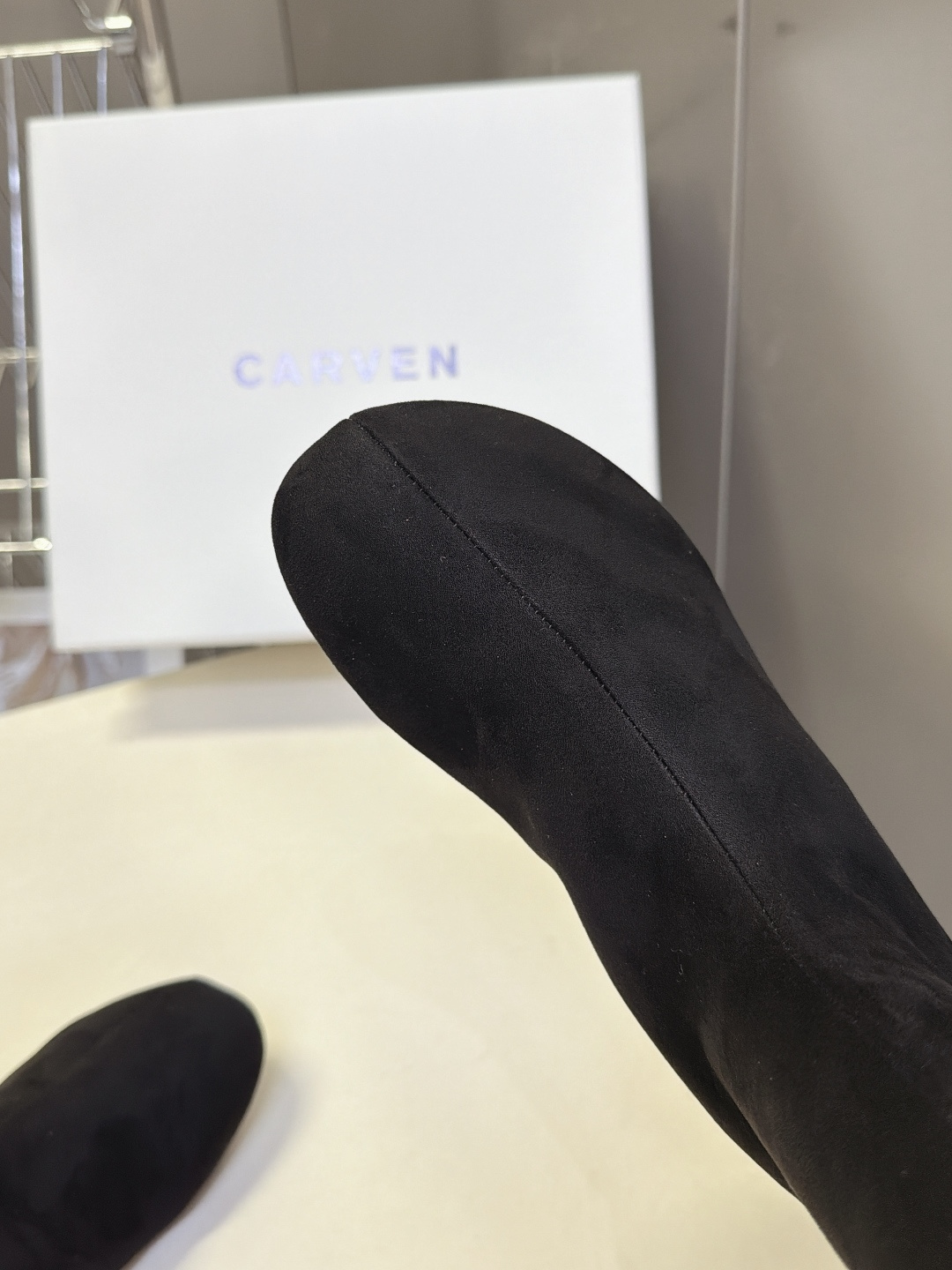 CARVEN秋冬最新款极简风弹力平底中筒瘦瘦靴 超多明星网红种草 CARVEN(卡纷)法式轻奢极简线秀场靴款 主打无修饰 CARVEN秋冬最新款极简风弹力平底中筒瘦瘦靴 超多明星网红种草 CARVEN(卡纷)法式轻奢极简线秀场靴款 主打无修饰