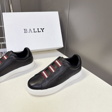 BALLY巴利最新款红白织带一脚蹬休闲板鞋 超多明星网红种草 鞋身正面三段式红白相间弹力织带 是BALLY百年标志性条纹 BALLY巴利最新款红白织带一脚蹬休闲板鞋 超多明星网红种草 鞋身正面三段式红白相间弹力织带 是BALLY百年标志性条纹