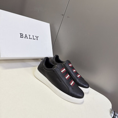 BALLY巴利最新款红白织带一脚蹬休闲板鞋 超多明星网红种草 鞋身正面三段式红白相间弹力织带 是BALLY百年标志性条纹 BALLY巴利最新款红白织带一脚蹬休闲板鞋 超多明星网红种草 鞋身正面三段式红白相间弹力织带 是BALLY百年标志性条纹