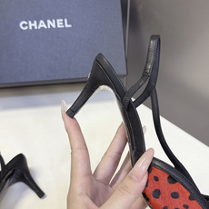 CHANEL香奈儿经典双色尖头后绊带Slingback凉鞋 超多明星网红种草 这是香奈儿经典Slingback后空绊带高 CHANEL香奈儿经典双色尖头后绊带Slingback凉鞋 超多明星网红种草 这是香奈儿经典Slingback后空绊带高