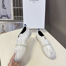 CELINE思琳最新款复古镂空德训跑鞋 超多明星网红种草 低帮流线型复古阿甘鞋型 鞋头微收 鞋身轻薄贴合脚型 主打松弛芭 CELINE思琳最新款复古镂空德训跑鞋 超多明星网红种草 低帮流线型复古阿甘鞋型 鞋头微收 鞋身轻薄贴合脚型 主打松弛芭