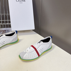 CELINE思琳最新款复古镂空德训跑鞋 超多明星网红种草 低帮流线型复古阿甘鞋型 鞋头微收 鞋身轻薄贴合脚型 主打松弛芭 CELINE思琳最新款复古镂空德训跑鞋 超多明星网红种草 低帮流线型复古阿甘鞋型 鞋头微收 鞋身轻薄贴合脚型 主打松弛芭