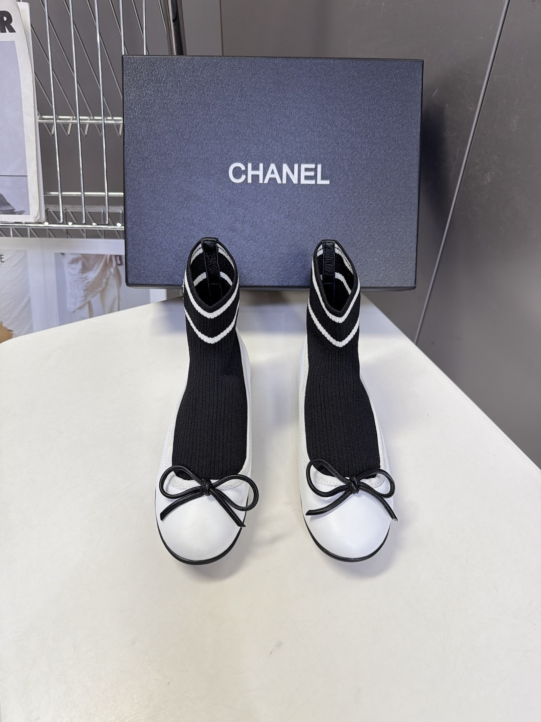 CHANEL香奈儿最新款芭蕾风针织拼接袜靴 超多明星网红种草 风格偏向法式千金 韩系温柔风 融合经典芭蕾平底鞋+弹力袜靴 CHANEL香奈儿最新款芭蕾风针织拼接袜靴 超多明星网红种草 风格偏向法式千金 韩系温柔风 融合经典芭蕾平底鞋+弹力袜靴