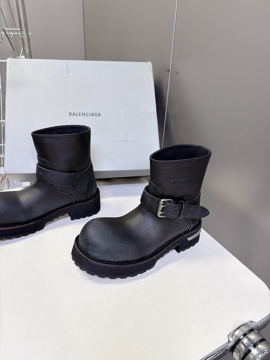男➕20 Balenciaga巴黎世家Venom Engineer Boot情侣款毒液工程师短靴 超多明星网红种草 原版 男➕20 Balenciaga巴黎世家Venom Engineer Boot情侣款毒液工程师短靴 超多明星网红种草 原版