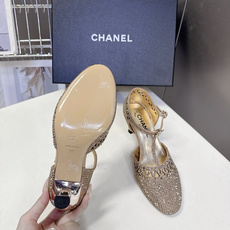 CHANEL香奈儿T型带满钻镂空高跟玛丽珍鞋 超多明星网红种草 香奈儿晚宴风T字带中空高跟鞋 属于礼服款精致女鞋 复古圆 CHANEL香奈儿T型带满钻镂空高跟玛丽珍鞋 超多明星网红种草 香奈儿晚宴风T字带中空高跟鞋 属于礼服款精致女鞋 复古圆