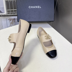 CHANEL香奈儿最新款双C玛丽珍平底鞋 超多明星网红种草 香奈儿新款复古玛丽珍单鞋 延续品牌经典双色拼头设计 芭蕾风与 CHANEL香奈儿最新款双C玛丽珍平底鞋 超多明星网红种草 香奈儿新款复古玛丽珍单鞋 延续品牌经典双色拼头设计 芭蕾风与
