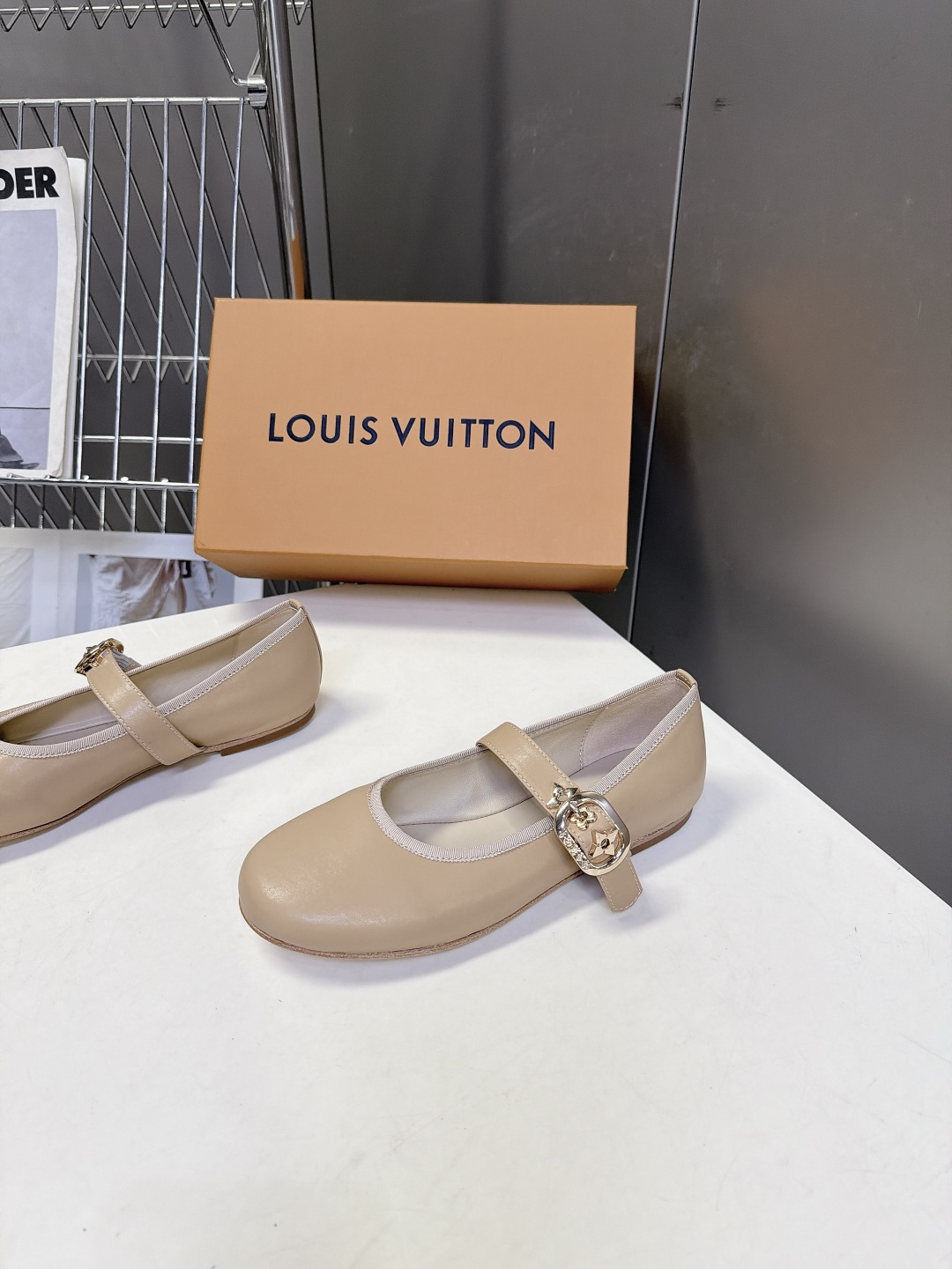 Louis Vuitton路易威登极简风玛丽珍平底鞋 Louis Vuitton路易威登极简风玛丽珍平底鞋