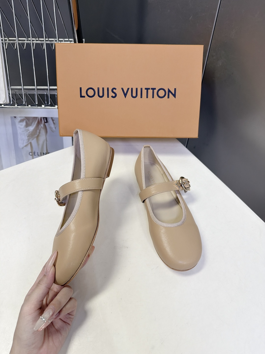 Louis Vuitton路易威登极简风玛丽珍平底鞋 Louis Vuitton路易威登极简风玛丽珍平底鞋
