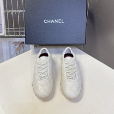 CHANEL香奈儿最新款菱格绗缝系带休闲运动鞋 超多明星网红种草 经典菱格衍缝工艺 鞋面侧面压印立体双C品牌标识 隐藏 CHANEL香奈儿最新款菱格绗缝系带休闲运动鞋 超多明星网红种草 经典菱格衍缝工艺 鞋面侧面压印立体双C品牌标识 隐藏