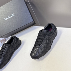 CHANEL香奈儿最新款菱格绗缝系带休闲运动鞋 超多明星网红种草 经典菱格衍缝工艺 鞋面侧面压印立体双C品牌标识 隐藏 CHANEL香奈儿最新款菱格绗缝系带休闲运动鞋 超多明星网红种草 经典菱格衍缝工艺 鞋面侧面压印立体双C品牌标识 隐藏