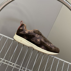 Louis Vuitton 路易威登最新款复古拼色慢跑运动鞋 超多明星网红种草 流线型低帮慢跑鞋版型 波浪形拼接裁片 Louis Vuitton 路易威登最新款复古拼色慢跑运动鞋 超多明星网红种草 流线型低帮慢跑鞋版型 波浪形拼接裁片