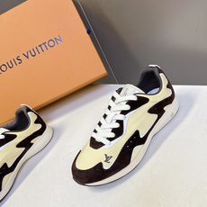 Louis Vuitton 路易威登最新款复古拼色慢跑运动鞋 超多明星网红种草 流线型低帮慢跑鞋版型 波浪形拼接裁片 Louis Vuitton 路易威登最新款复古拼色慢跑运动鞋 超多明星网红种草 流线型低帮慢跑鞋版型 波浪形拼接裁片