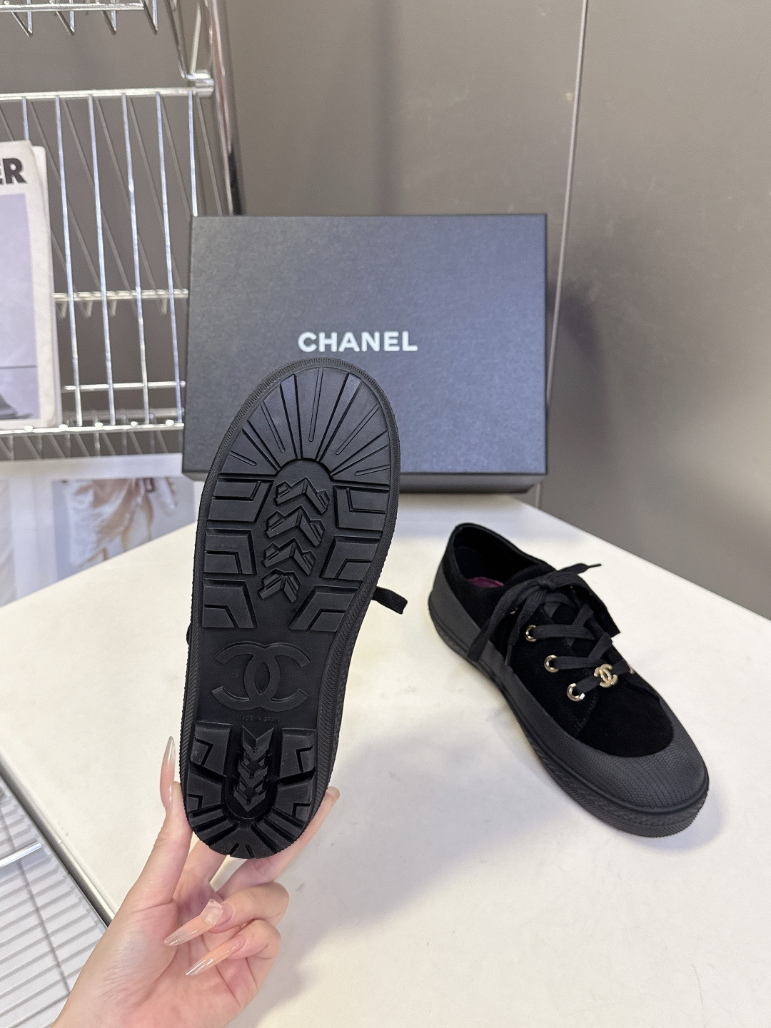 CHANEL香奈儿最新款厚底休闲帆布鞋 超多明星网红种草 复古工装帆布鞋设计 耐磨防磕碰 柔和圆润鞋楦 不挤脚趾 适配 CHANEL香奈儿最新款厚底休闲帆布鞋 超多明星网红种草 复古工装帆布鞋设计 耐磨防磕碰 柔和圆润鞋楦 不挤脚趾 适配