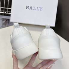 BALLY巴利最新款经典条纹休闲板鞋 超多明星网红种草 品牌标志性织带条纹侧边双道织带是Bally经典识别符号 复古辨识 BALLY巴利最新款经典条纹休闲板鞋 超多明星网红种草 品牌标志性织带条纹侧边双道织带是Bally经典识别符号 复古辨识