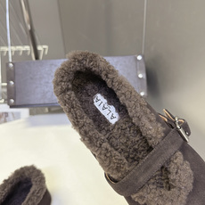 ALAÏA阿莱亚秋冬最新款羊羔绒衬里麂皮玛丽珍平底鞋 超多明星网红种草 低调轻奢“quiet‑luxury静奢风”秋冬芭 ALAÏA阿莱亚秋冬最新款羊羔绒衬里麂皮玛丽珍平底鞋 超多明星网红种草 低调轻奢“quiet‑luxury静奢风”秋冬芭