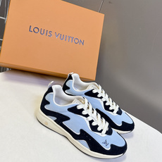 Louis Vuitton 路易威登最新款复古拼色慢跑运动鞋 超多明星网红种草 流线型低帮慢跑鞋版型 波浪形拼接裁片 Louis Vuitton 路易威登最新款复古拼色慢跑运动鞋 超多明星网红种草 流线型低帮慢跑鞋版型 波浪形拼接裁片