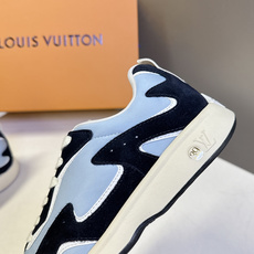 Louis Vuitton 路易威登最新款复古拼色慢跑运动鞋 超多明星网红种草 流线型低帮慢跑鞋版型 波浪形拼接裁片 Louis Vuitton 路易威登最新款复古拼色慢跑运动鞋 超多明星网红种草 流线型低帮慢跑鞋版型 波浪形拼接裁片