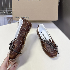 Miu Miu缪缪× New Balance 联名最新款芭蕾德训平底鞋 超多明星网红种草 双风格融合 把NB德训运动线条 Miu Miu缪缪× New Balance 联名最新款芭蕾德训平底鞋 超多明星网红种草 双风格融合 把NB德训运动线条
