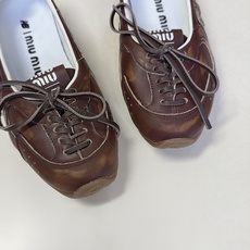 Miu Miu缪缪× New Balance 联名最新款芭蕾德训平底鞋 超多明星网红种草 双风格融合 把NB德训运动线条 Miu Miu缪缪× New Balance 联名最新款芭蕾德训平底鞋 超多明星网红种草 双风格融合 把NB德训运动线条