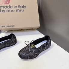 Miu Miu缪缪× New Balance 联名最新款芭蕾德训平底鞋 超多明星网红种草 双风格融合 把NB德训运动线条 Miu Miu缪缪× New Balance 联名最新款芭蕾德训平底鞋 超多明星网红种草 双风格融合 把NB德训运动线条