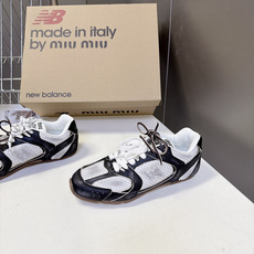 Miu Miu缪缪× New Balance 530 联名复古运动跑鞋 超多明星网红种草 版型偏秀气修长 兼顾运动感与精 Miu Miu缪缪× New Balance 530 联名复古运动跑鞋 超多明星网红种草 版型偏秀气修长 兼顾运动感与精