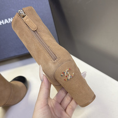 CHANEL香奈儿最新款拼皮粗跟短筒踝靴 超多明星网红种草 经典鞋头拼色设计 香奈儿标志性配色 简约耐看 复古优雅 精致 CHANEL香奈儿最新款拼皮粗跟短筒踝靴 超多明星网红种草 经典鞋头拼色设计 香奈儿标志性配色 简约耐看 复古优雅 精致