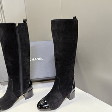CHANEL香奈儿最新经典款双C直筒高筒长靴 超多明星网红种草 经典漆皮拼鞋头 香奈儿标志性元素 复古耐看 内侧拉链开合 CHANEL香奈儿最新经典款双C直筒高筒长靴 超多明星网红种草 经典漆皮拼鞋头 香奈儿标志性元素 复古耐看 内侧拉链开合