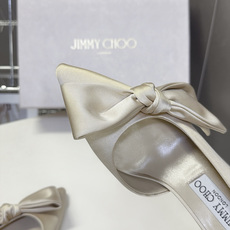 Jimmy Choo吉米周最新款蝴蝶结侧空尖头高跟鞋 超多明星网红种草 鞋头打结蝴蝶结缎面光泽高级 兼顾甜美与贵气 侧空 Jimmy Choo吉米周最新款蝴蝶结侧空尖头高跟鞋 超多明星网红种草 鞋头打结蝴蝶结缎面光泽高级 兼顾甜美与贵气 侧空