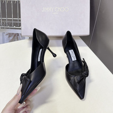 Jimmy Choo吉米周最新款蝴蝶结侧空尖头高跟鞋 超多明星网红种草 鞋头打结蝴蝶结缎面光泽高级 兼顾甜美与贵气 侧空 Jimmy Choo吉米周最新款蝴蝶结侧空尖头高跟鞋 超多明星网红种草 鞋头打结蝴蝶结缎面光泽高级 兼顾甜美与贵气 侧空
