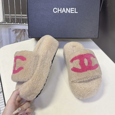 CHANEL香奈儿最新款泰迪羊羔毛厚底一字毛毛拖鞋 超多明星网红种草 鞋面通体泰迪卷羊羔毛厚实毛绒 秋冬保暖 一字露趾拖 CHANEL香奈儿最新款泰迪羊羔毛厚底一字毛毛拖鞋 超多明星网红种草 鞋面通体泰迪卷羊羔毛厚实毛绒 秋冬保暖 一字露趾拖