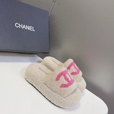 CHANEL香奈儿最新款泰迪羊羔毛厚底一字毛毛拖鞋 超多明星网红种草 鞋面通体泰迪卷羊羔毛厚实毛绒 秋冬保暖 一字露趾拖 CHANEL香奈儿最新款泰迪羊羔毛厚底一字毛毛拖鞋 超多明星网红种草 鞋面通体泰迪卷羊羔毛厚实毛绒 秋冬保暖 一字露趾拖