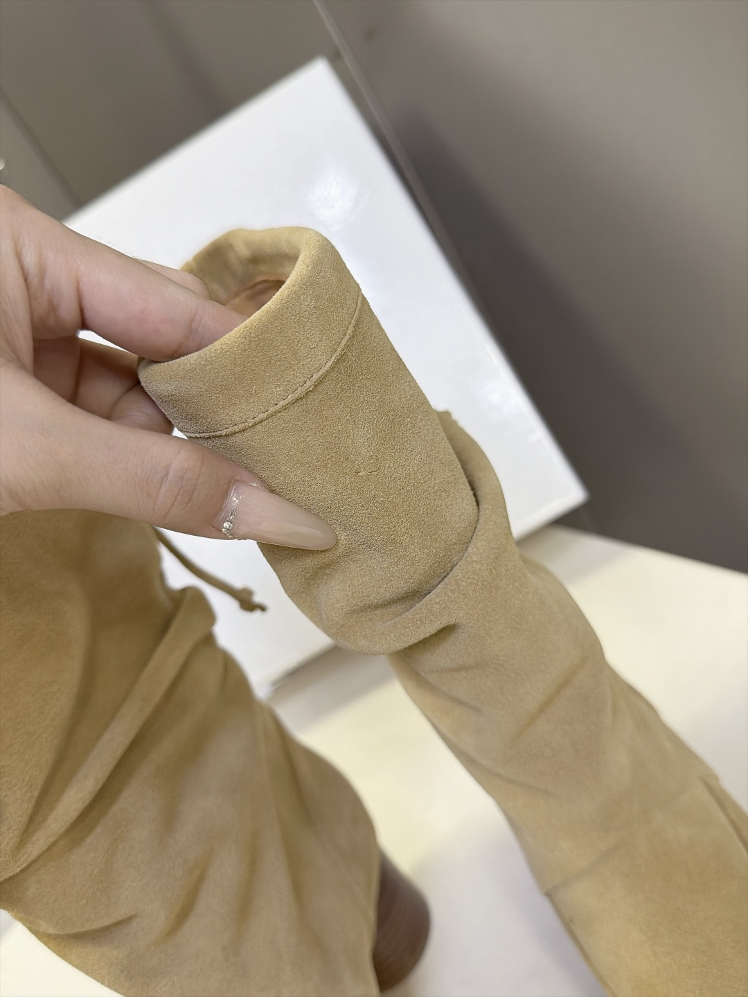 Maison Margiela 马吉拉最新款Tabi蝴蝶结堆堆中筒靴 超多明星网红种草 经典Tabi分趾鞋头 鞋头点缀小