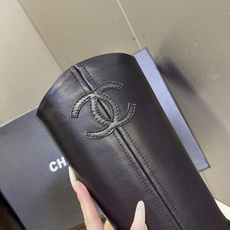 CHANEL香奈儿最新款双C西部高筒骑士长靴 超多明星网红种草 经典西部风高筒直筒靴 V型开口靴口 靴筒外侧立体刺绣双C CHANEL香奈儿最新款双C西部高筒骑士长靴 超多明星网红种草 经典西部风高筒直筒靴 V型开口靴口 靴筒外侧立体刺绣双C