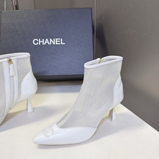 CHANEL香奈儿最新款网纱全皮拼接刺绣尖头短靴 超多明星网红种草 秋冬精致通勤款 利落尖头搭配复古喇叭小猫跟 跟高7C CHANEL香奈儿最新款网纱全皮拼接刺绣尖头短靴 超多明星网红种草 秋冬精致通勤款 利落尖头搭配复古喇叭小猫跟 跟高7C