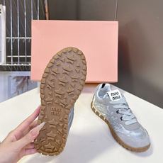 MiuMiu缪缪春夏秀款 饼干鞋 阿甘鞋休闲运动鞋 专柜8900购入开发 miumiu最新爆款 前卫大胆的设计,Miu MiuMiu缪缪春夏秀款 饼干鞋 阿甘鞋休闲运动鞋 专柜8900购入开发 miumiu最新爆款 前卫大胆的设计,Miu