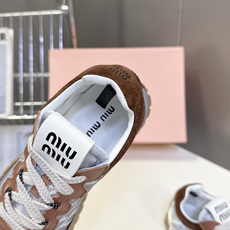 MiuMiu缪缪春夏秀款 饼干鞋 阿甘鞋休闲运动鞋 专柜8900购入开发 miumiu最新爆款 前卫大胆的设计,Miu MiuMiu缪缪春夏秀款 饼干鞋 阿甘鞋休闲运动鞋 专柜8900购入开发 miumiu最新爆款 前卫大胆的设计,Miu