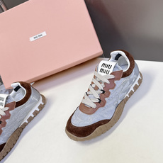 MiuMiu缪缪春夏秀款 饼干鞋 阿甘鞋休闲运动鞋 专柜8900购入开发 miumiu最新爆款 前卫大胆的设计,Miu MiuMiu缪缪春夏秀款 饼干鞋 阿甘鞋休闲运动鞋 专柜8900购入开发 miumiu最新爆款 前卫大胆的设计,Miu