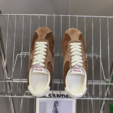 BOTTEGA VENETA 葆蝶家最新款复古情侣款德训阿甘休闲鞋 超多明星网红种草 复古70年代阿甘跑鞋轮廓 兼顾老钱 BOTTEGA VENETA 葆蝶家最新款复古情侣款德训阿甘休闲鞋 超多明星网红种草 复古70年代阿甘跑鞋轮廓 兼顾老钱