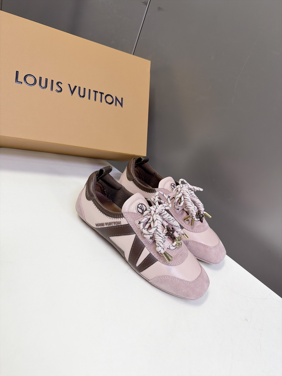 Louis Vuitton路易威登驴牌春夏Sneakerina系列 芭蕾运动鞋 德训鞋 平底鞋 原版三对购入开发完美复刻