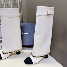 CHANEL香奈儿经典秀款四季裤筒靴 强烈推荐 一定要买的神仙靴子 贼显腿长!比例王!超多明星时尚博主种草 设计师风格强 CHANEL香奈儿经典秀款四季裤筒靴 强烈推荐 一定要买的神仙靴子 贼显腿长!比例王!超多明星时尚博主种草 设计师风格强