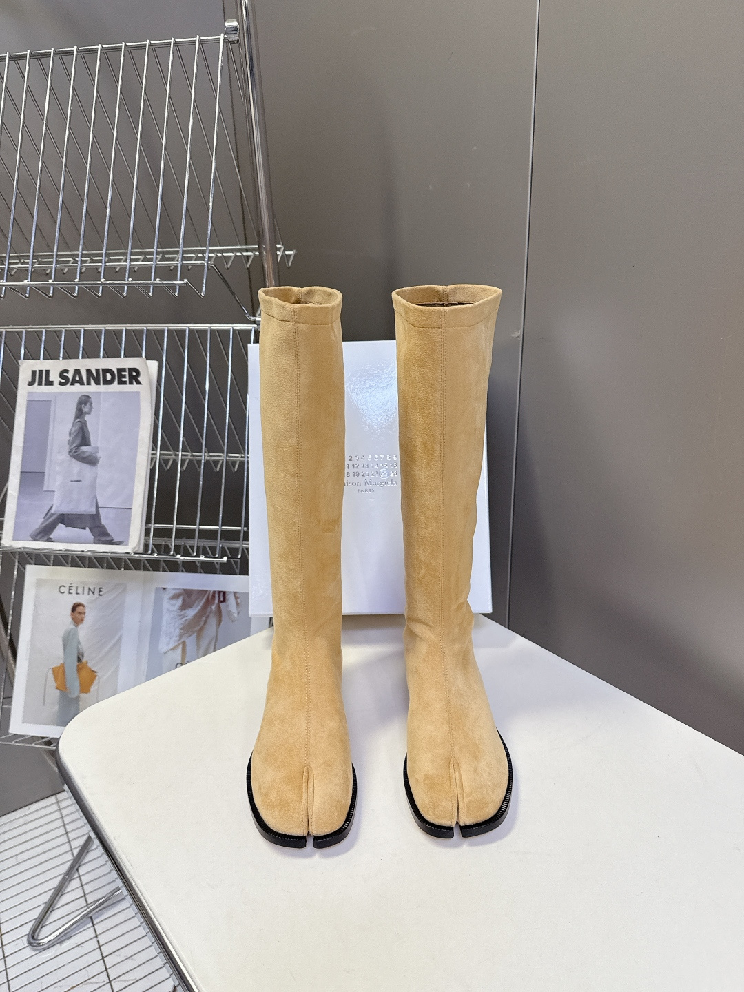 Maison Margiela马吉拉秋冬最新款分趾高筒靴 超多明星网红种草 Maison Margiela标志性Tabi